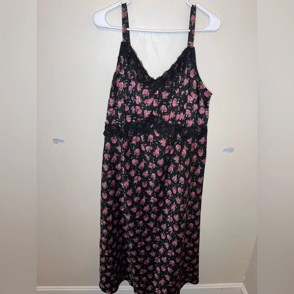 Torrid Tea Length Woven Jacquard Lace Trim Cami Dress Size 1X EUC - Picture 3 of 10